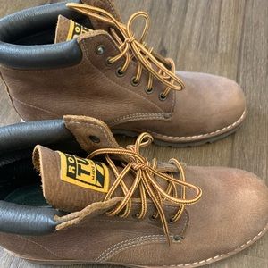 Roots Women’s leather TUFF boots size 10